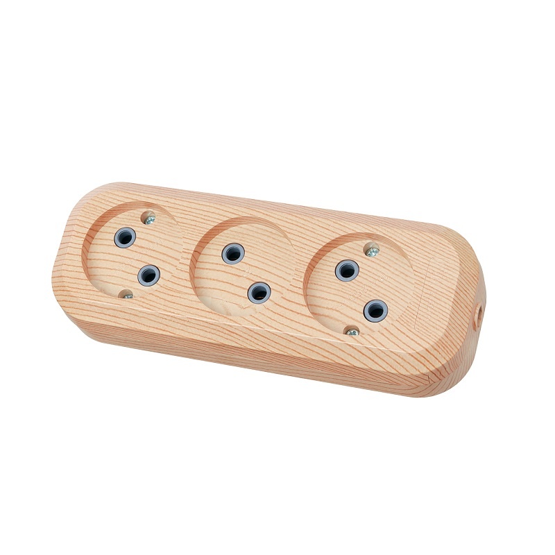 Колодка 3 гнезда, б/з, 10А, светлое дерево